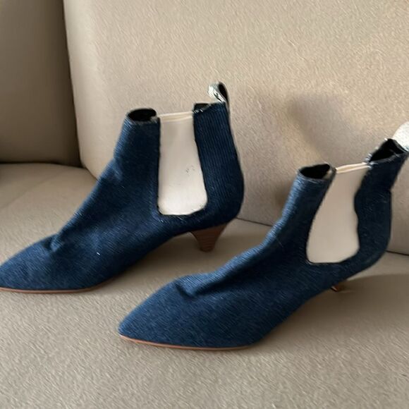 Dolce Vita Ankle Boots Snake Print Leather Pointed Toe Zip  Dolce Vita Size 8.5 LIKE NEW Booties - Small Heel, Denim and Snake Print